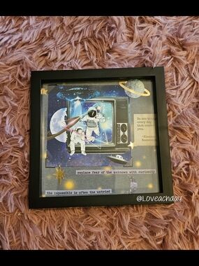 ✨️Space Astronaut Framed Art Print 6x6